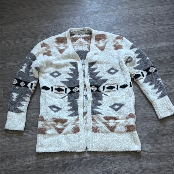 warm and cozy Sweaters - Cream and‎ Gray Geometric Cardigan Sweater